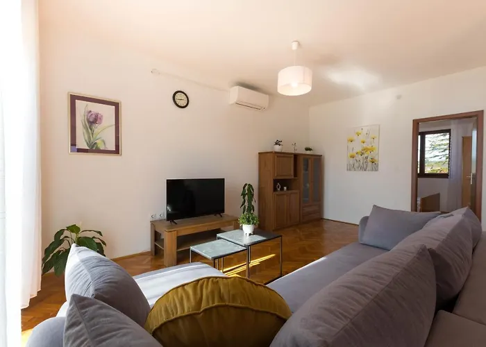 Mia Apartment
